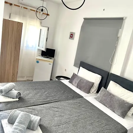 Litsa_house * Skiathos Town